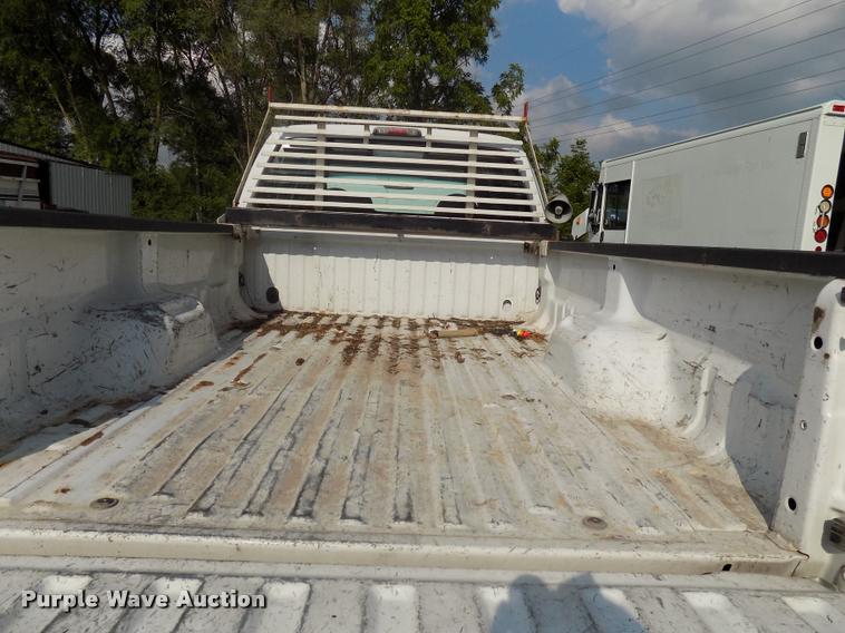 image for item DC4946 2010 Ford F350 Super Duty Crew Cab pickup truck