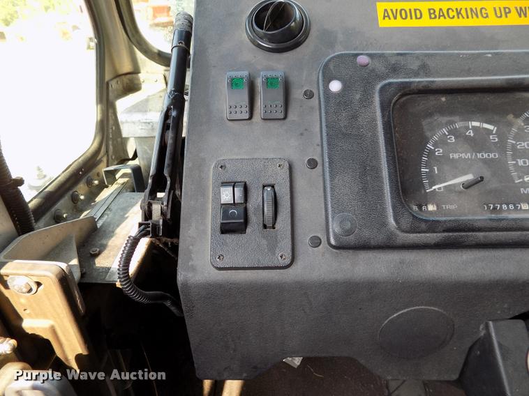 image for item DC4948 2003 Workhorse P42 delivery truck