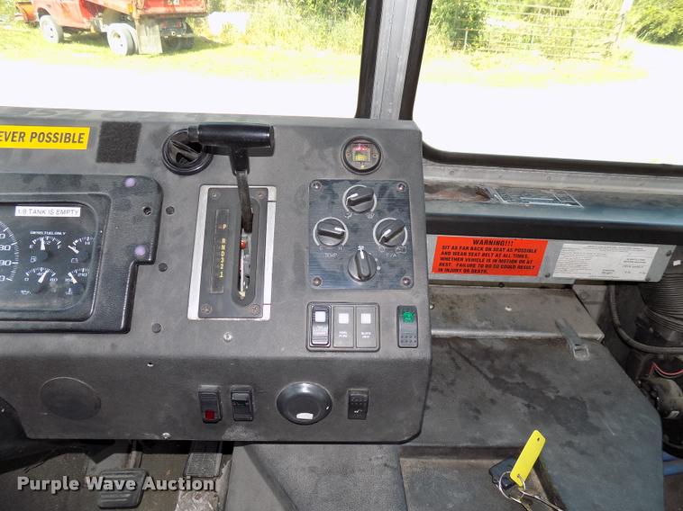 image for item DC4948 2003 Workhorse P42 delivery truck