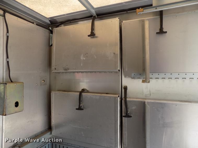 image for item DC4948 2003 Workhorse P42 delivery truck