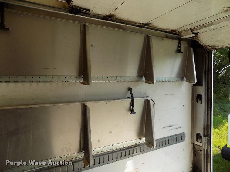 image for item DC4948 2003 Workhorse P42 delivery truck