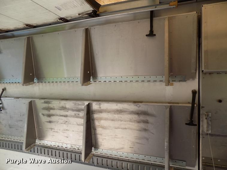 image for item DC4948 2003 Workhorse P42 delivery truck