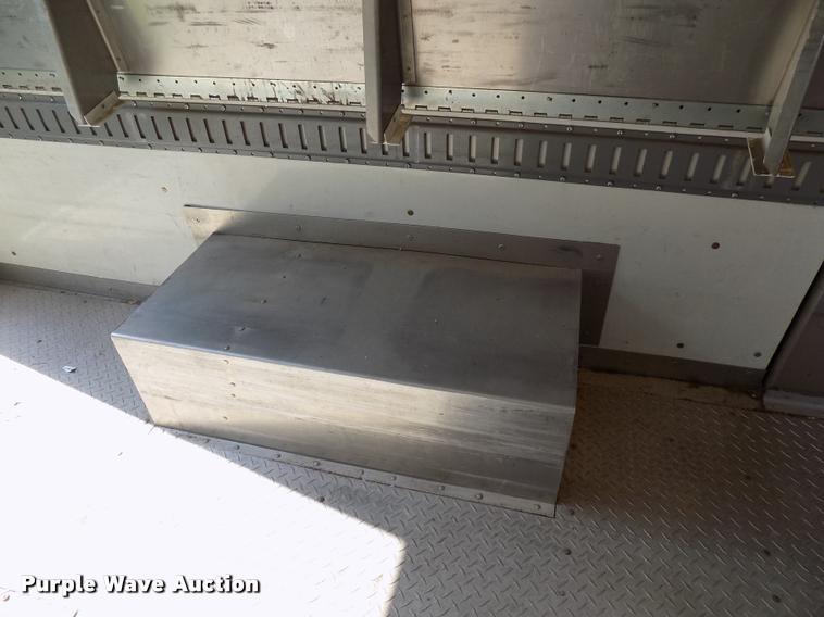 image for item DC4948 2003 Workhorse P42 delivery truck