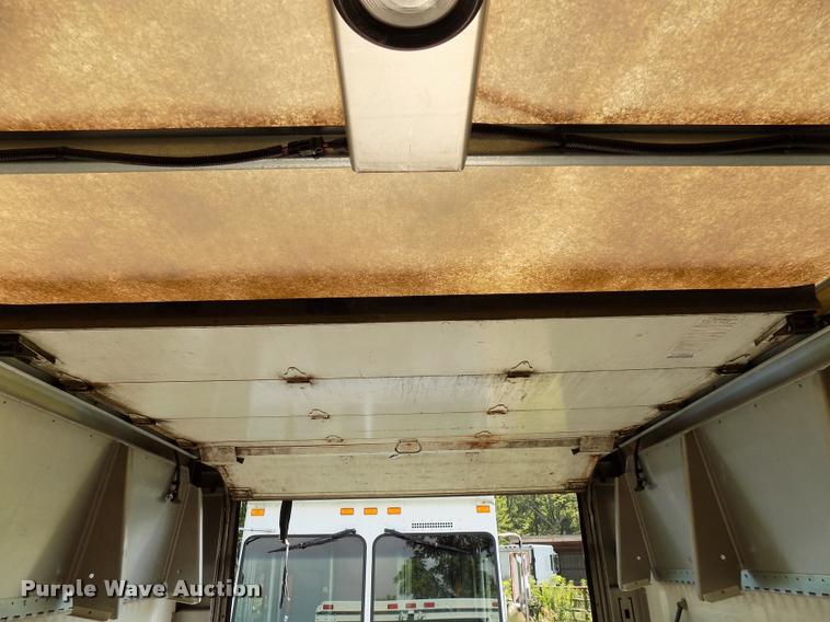 image for item DC4948 2003 Workhorse P42 delivery truck