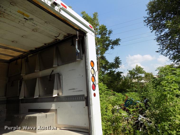 image for item DC4948 2003 Workhorse P42 delivery truck