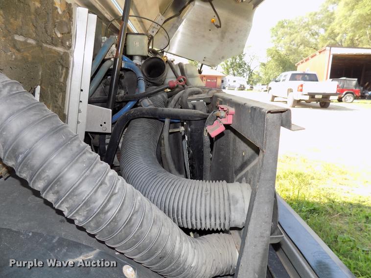 image for item DC4948 2003 Workhorse P42 delivery truck