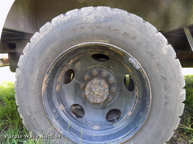 image for item DC4948 2003 Workhorse P42 delivery truck