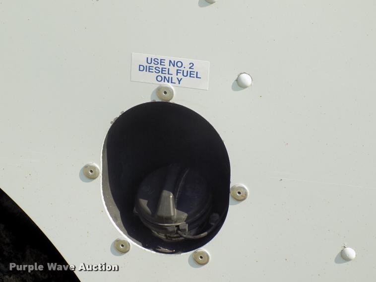 image for item DC4949 2004 Workhorse P42 delivery truck