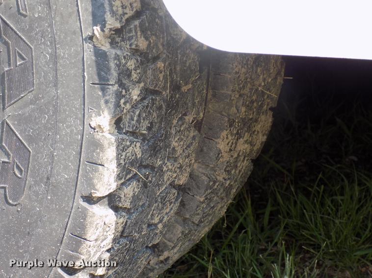 image for item DC4949 2004 Workhorse P42 delivery truck