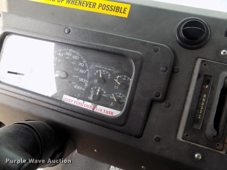 image for item DC4949 2004 Workhorse P42 delivery truck