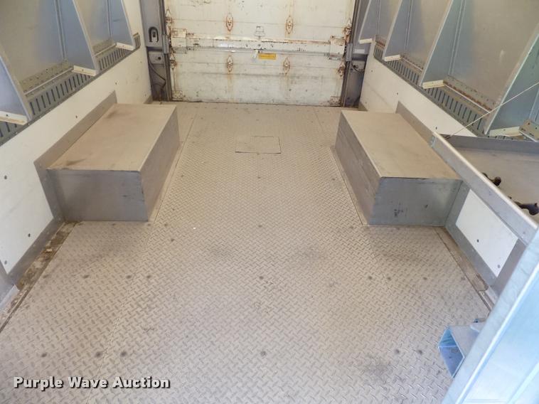 image for item DC4949 2004 Workhorse P42 delivery truck