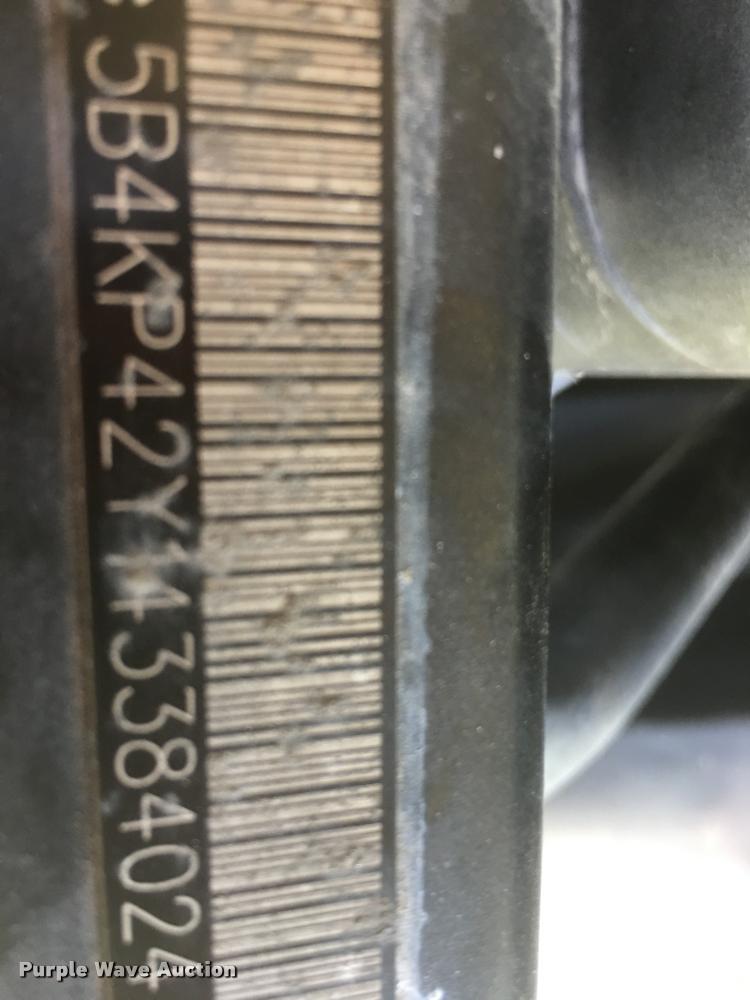 image for item DC4949 2004 Workhorse P42 delivery truck