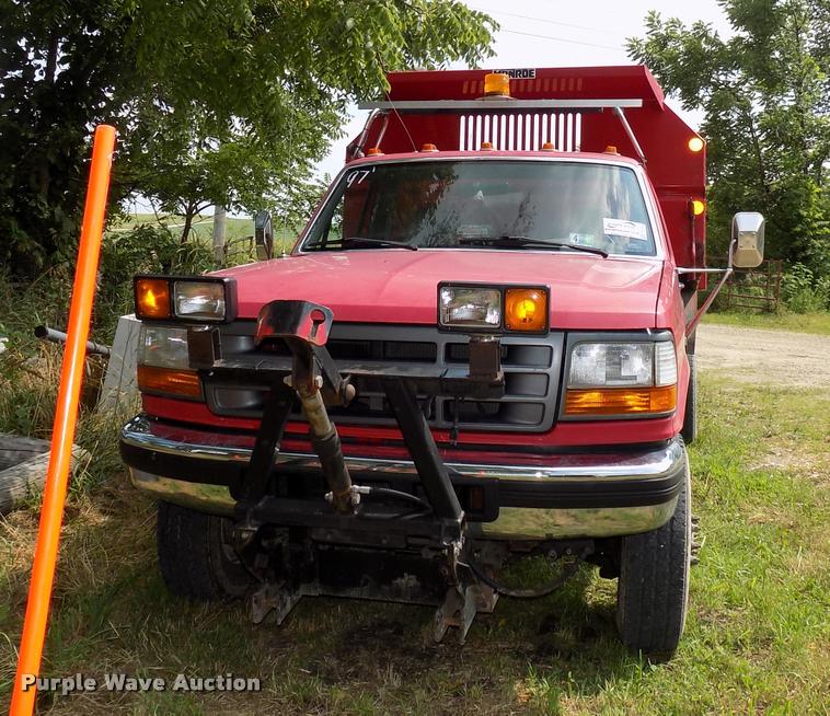 image for item DC4951 1997 Ford F350 Super Duty XL dump bed pickup truck
