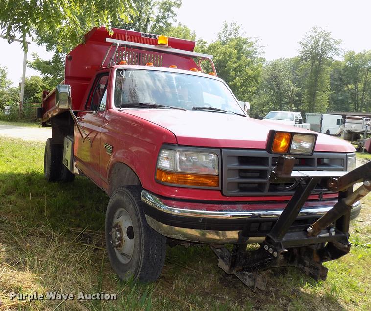 image for item DC4951 1997 Ford F350 Super Duty XL dump bed pickup truck