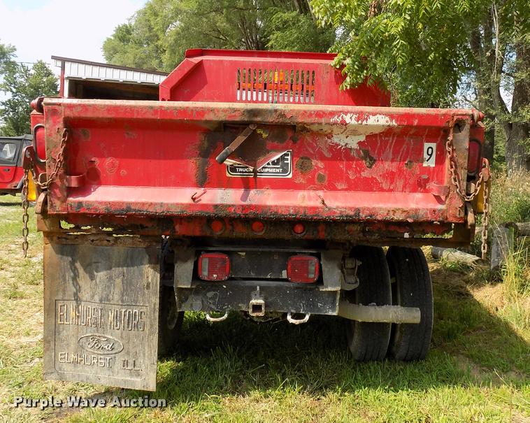 image for item DC4951 1997 Ford F350 Super Duty XL dump bed pickup truck