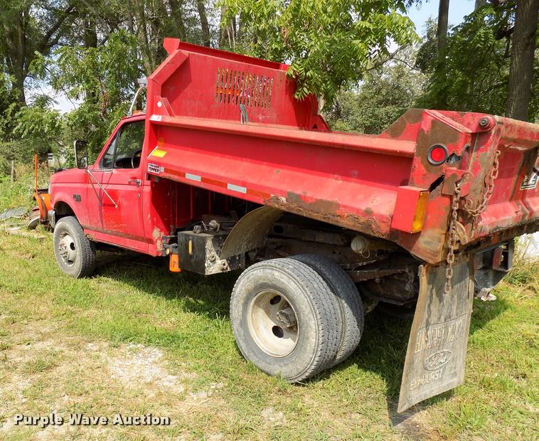 image for item DC4951 1997 Ford F350 Super Duty XL dump bed pickup truck