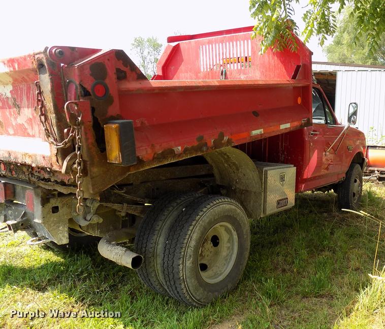 image for item DC4951 1997 Ford F350 Super Duty XL dump bed pickup truck