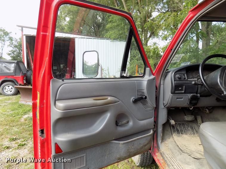 image for item DC4951 1997 Ford F350 Super Duty XL dump bed pickup truck