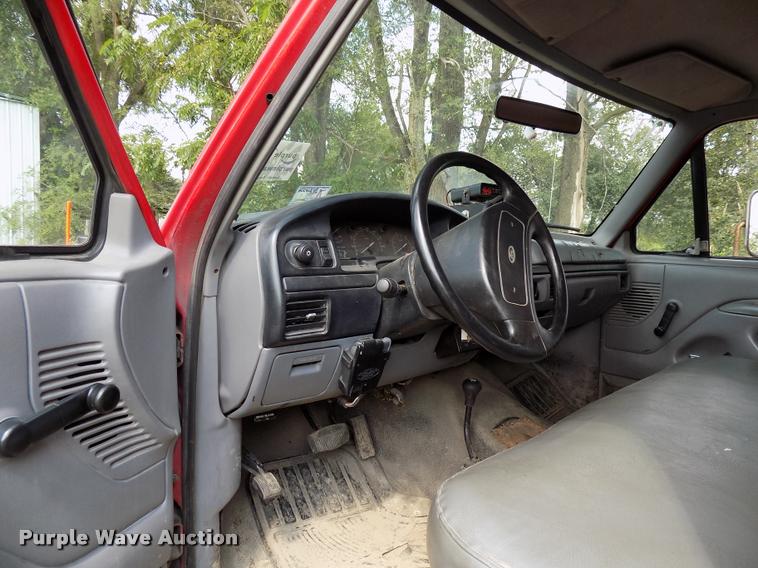 image for item DC4951 1997 Ford F350 Super Duty XL dump bed pickup truck