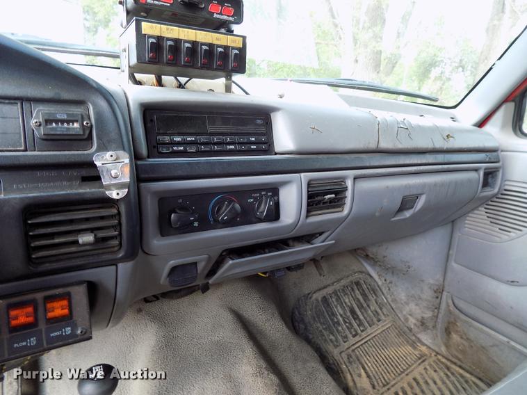 image for item DC4951 1997 Ford F350 Super Duty XL dump bed pickup truck