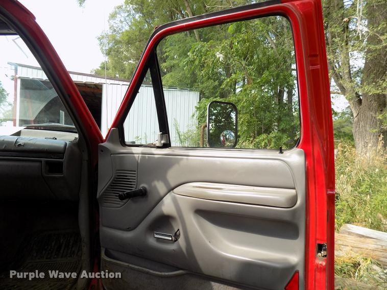 image for item DC4951 1997 Ford F350 Super Duty XL dump bed pickup truck