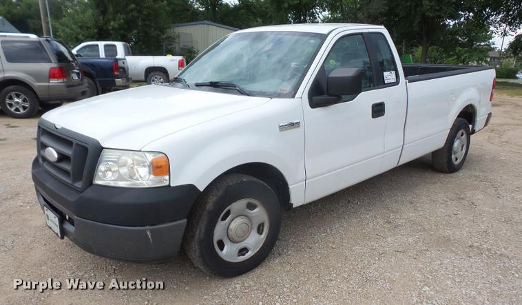 image for item DC5480 2006 Ford F150 pickup truck