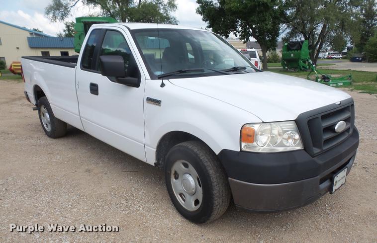 image for item DC5480 2006 Ford F150 pickup truck