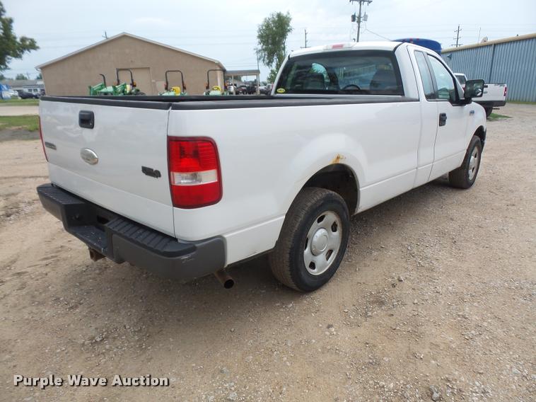 image for item DC5481 2006 Ford F150 pickup truck