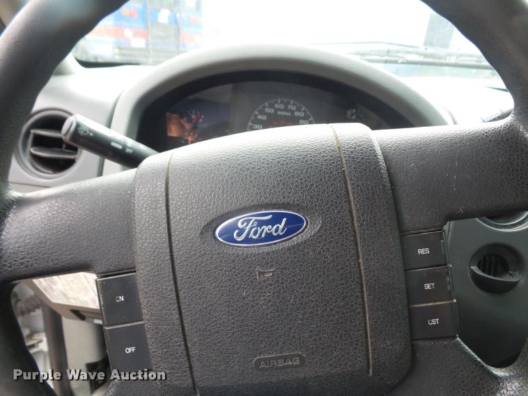 image for item DC5481 2006 Ford F150 pickup truck