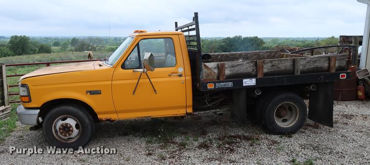 image for item DD1697 1994 Ford F350 dump flatbed pickup truck