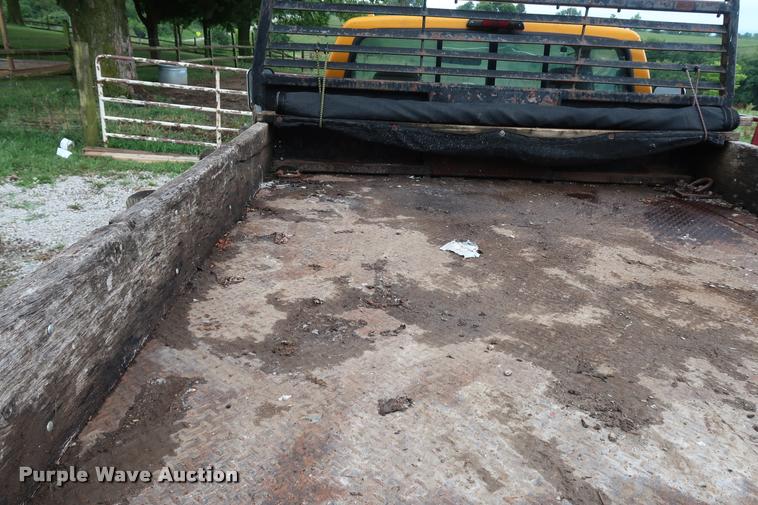 image for item DD1697 1994 Ford F350 dump flatbed pickup truck