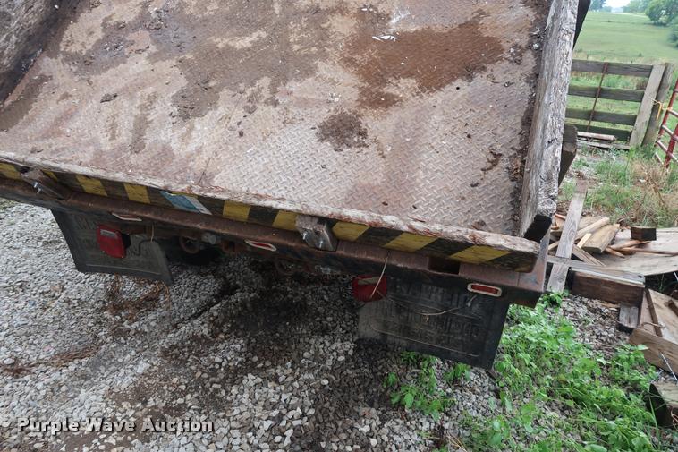 image for item DD1697 1994 Ford F350 dump flatbed pickup truck