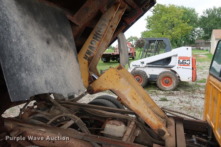 image for item DD1697 1994 Ford F350 dump flatbed pickup truck