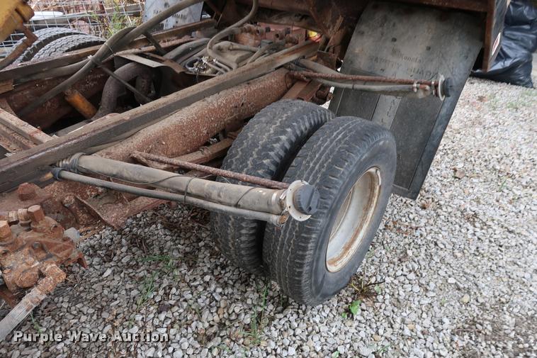 image for item DD1697 1994 Ford F350 dump flatbed pickup truck