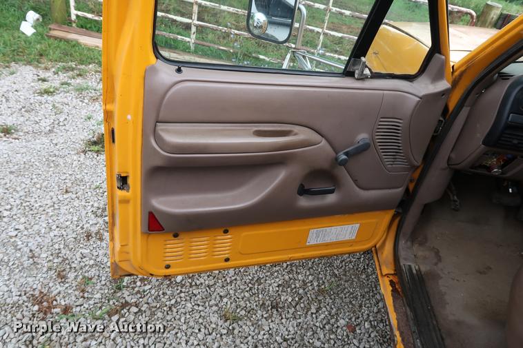 image for item DD1697 1994 Ford F350 dump flatbed pickup truck