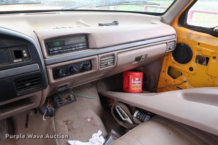 image for item DD1697 1994 Ford F350 dump flatbed pickup truck