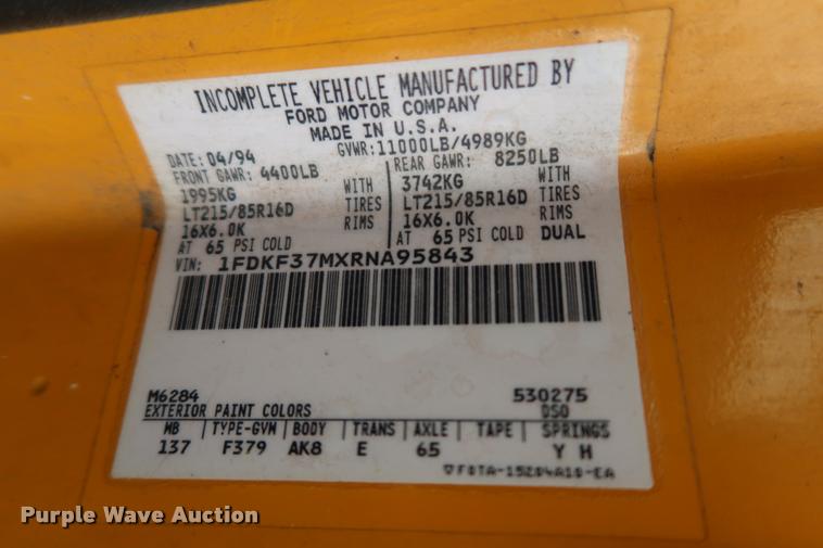 image for item DD1697 1994 Ford F350 dump flatbed pickup truck