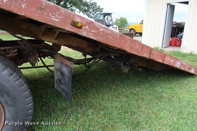 image for item DD1698 1967 Ford 600 truck