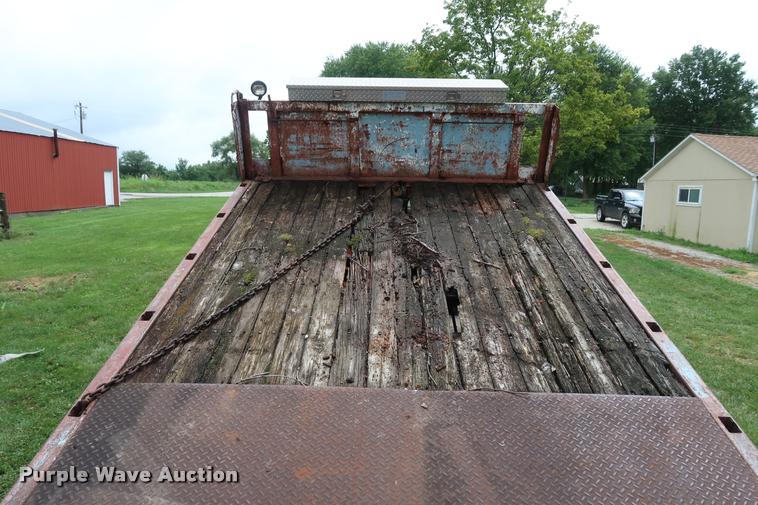 image for item DD1698 1967 Ford 600 truck