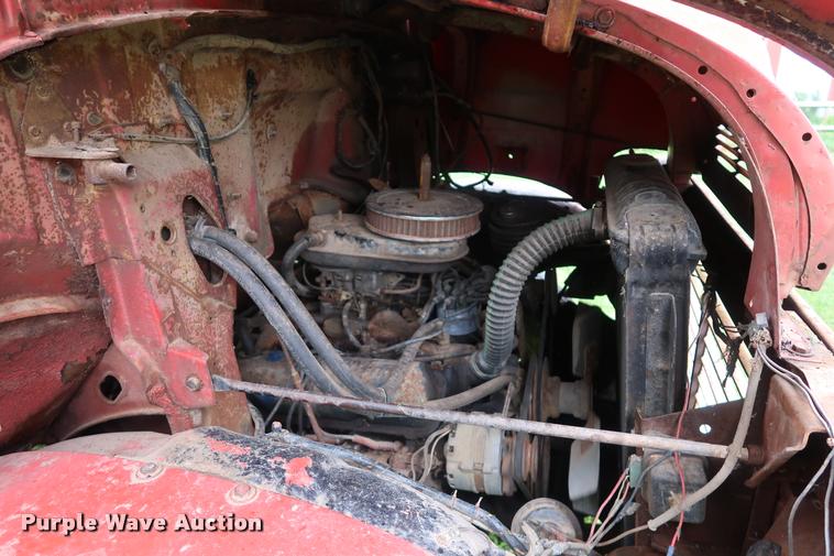 image for item DD1698 1967 Ford 600 truck