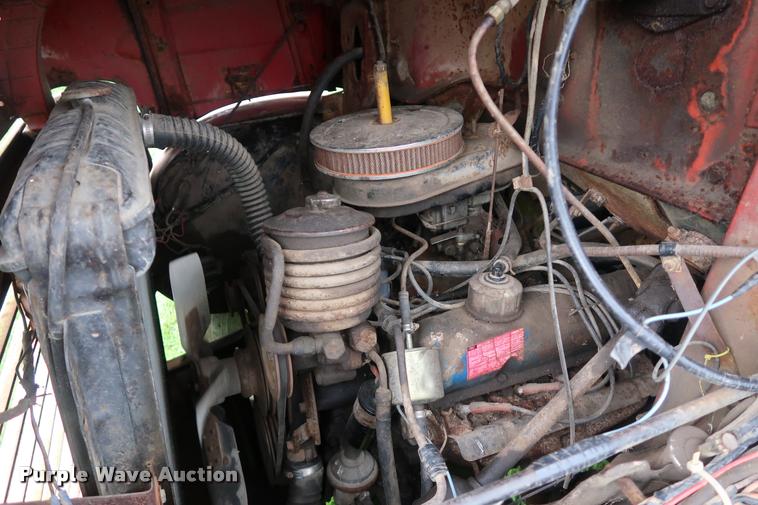 image for item DD1698 1967 Ford 600 truck