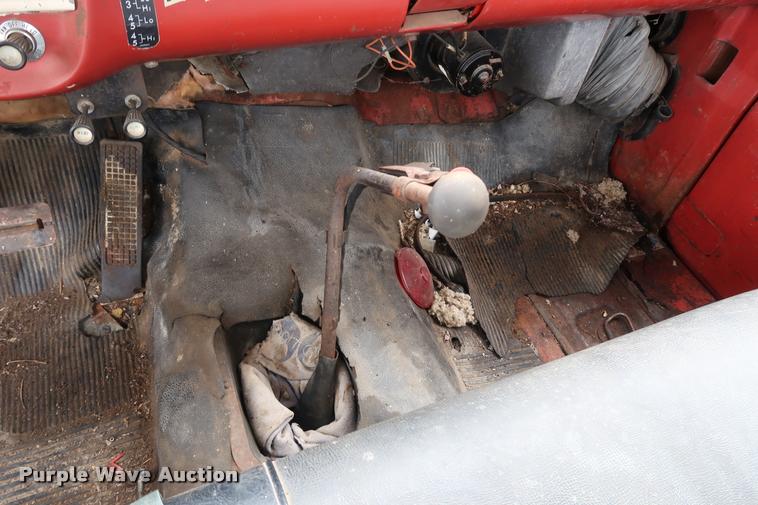 image for item DD1698 1967 Ford 600 truck