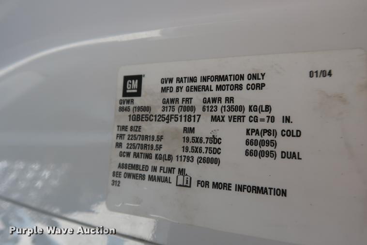 image for item DD2248 2004 Chevrolet 5500 cab and chassis