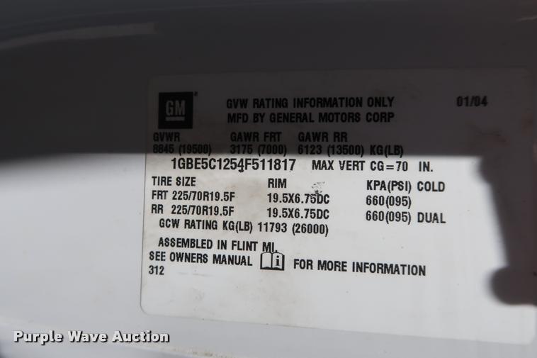 image for item DD2248 2004 Chevrolet 5500 cab and chassis