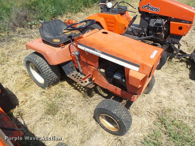 image for item DE9144 Allis Chalmers 712H lawn mower