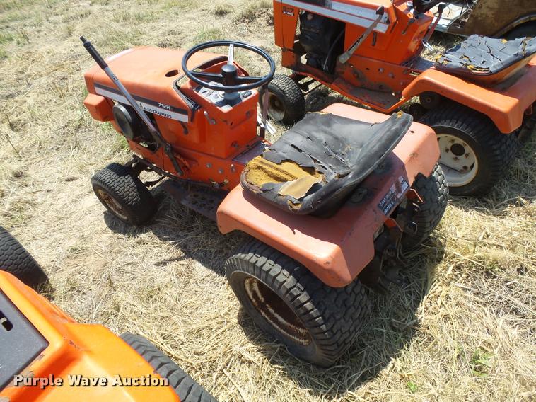 image for item DE9144 Allis Chalmers 712H lawn mower