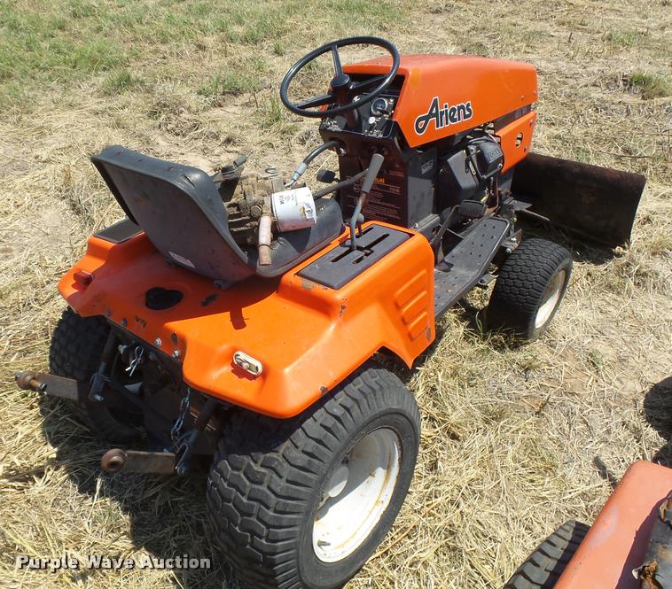 image for item DE9145 Ariens GT18 lawn mower