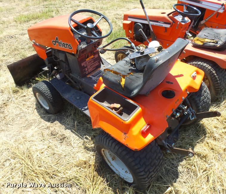 image for item DE9145 Ariens GT18 lawn mower