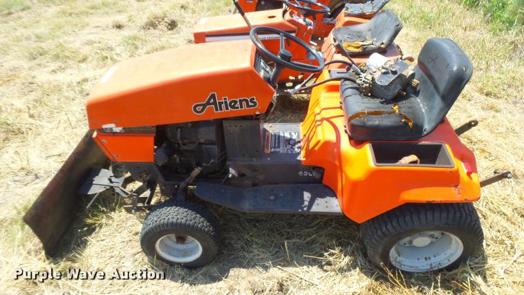 image for item DE9145 Ariens GT18 lawn mower