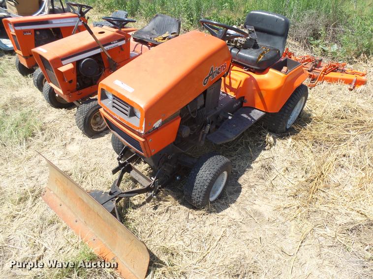 image for item DE9145 Ariens GT18 lawn mower